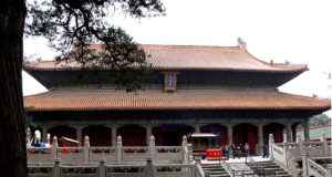 Храм Конфуция в Цюйфу (Qūfù), — городской уезд городского округа Цзинин китайской провинции Шаньдун (Shāndōng). Основан в 478 году до н. э.