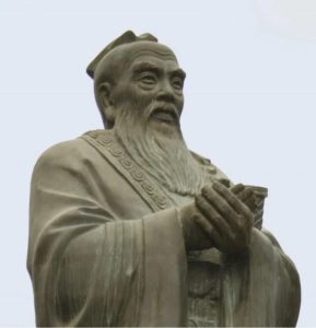 Памятник Конфуцию в Китае